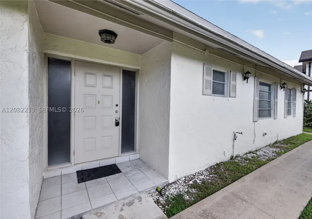 Photo 2 of Single family home for sale at 2230 Nova Village Dr, Davie, FL 33317 | MLS# A12082213 | Listing updated on 2026-09-09