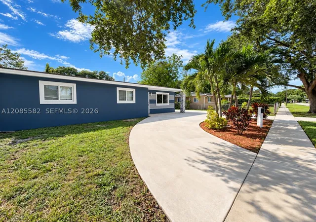 Photo 3 of Single family home for sale at 240 N 68th Avenue, Hollywood, FL 33024 | MLS# A12085582 | Listing updated on 2026-09-23