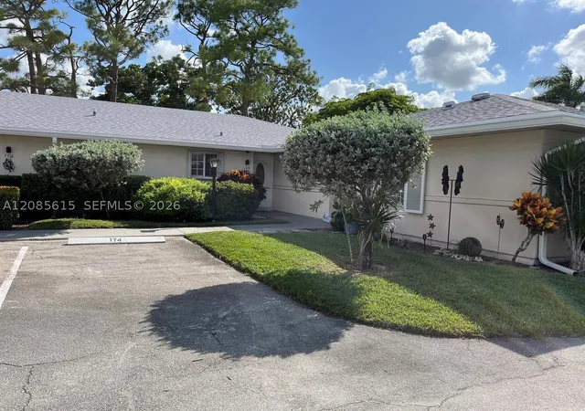 Photo 1 of Condo for sale at 176 Cape Cod Cir #0, Lake Worth, FL 33467 | MLS# A12085615 | Listing updated on 2026-09-09