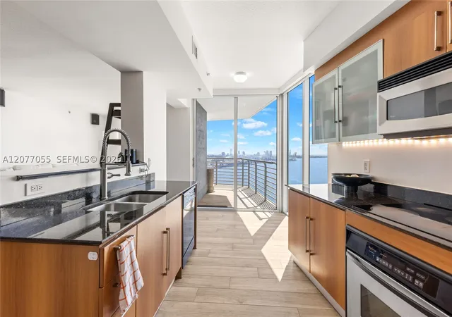 Listing Photo 4 - Condo for sale in One Miami West Tower located at 325 S Biscayne Blvd, Miami, FL 33131 - Unit #2723