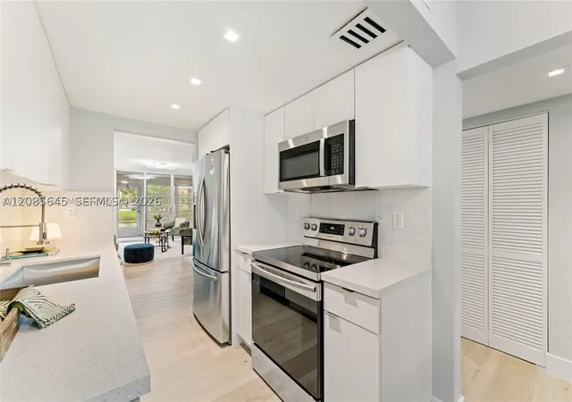Photo 2 of Condo for sale at 3141 Nw 47th Terrace #121, Lauderdale Lakes, FL 33319 | MLS# A12085645 | Listing updated on 2026-10-06
