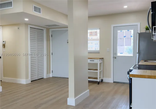 Photo 4 of Condo for sale at 2949 Point E Dr #B304, Aventura, FL 33160 | MLS# A12085600 | Listing updated on 2026-09-11