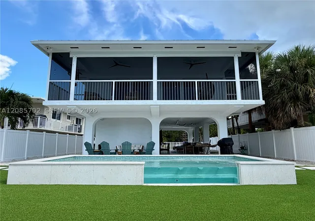 Photo 1 of Single family home for sale at 179 Plantation Ave, Plantation Key, FL 33070 | MLS# A12085702 | Listing updated on 2026-09-14