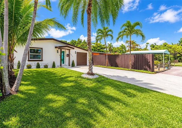 Photo 3 of Single family home for sale at 1525 Ne 18th Avenue, Fort Lauderdale, FL 33304 | MLS# A12085632 | Listing updated on 2026-09-13