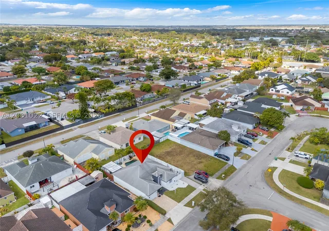 Photo 4 of Single family home for sale at 15480 SW 144th Avenue, Miami, FL 33177 | MLS# A12081022 | Listing updated on 2026-09-09