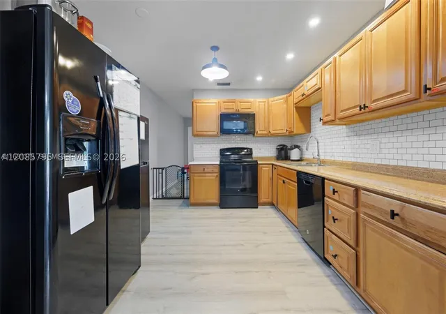 Photo 4 of Single family home for sale at 3530 N 65th Avenue, Hollywood, FL 33024 | MLS# A12085795 | Listing updated on 2026-09-10