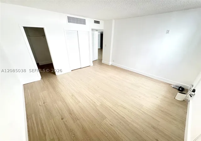 Photo 3 of Condo for sale at 3901 S Ocean Dr #11L, Hollywood, FL 33019 | MLS# A12085038 | Listing updated on 2026-09-11