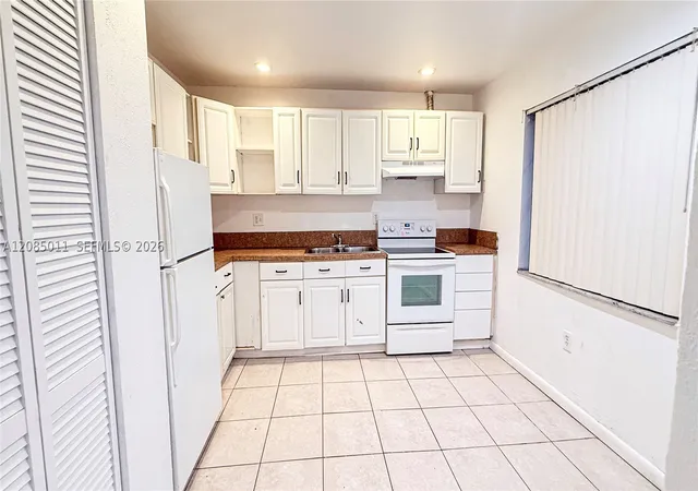 Photo 3 of Condo for sale at 5100 Sw 41st Street #115, Pembroke Park, FL 33023 | MLS# A12085011 | Listing updated on 2026-09-09