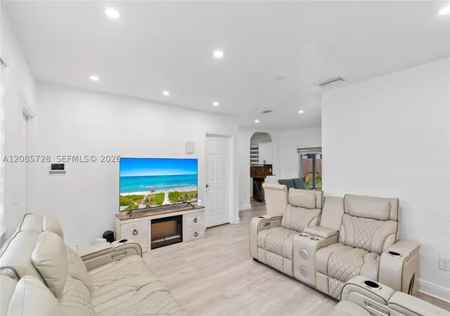 Photo 4 of Single family home for sale at 19900 SW 114th Avenue, Miami, FL 33157 | MLS# A12085728 | Listing updated on 2026-09-10