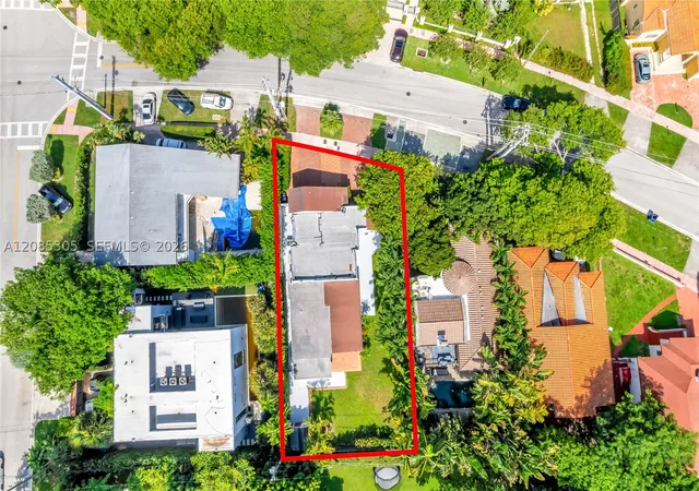 Photo 2 of Single family home for sale at 3719 Sheridan Ave, Miami Beach, FL 33140 | MLS# A12085305 | Listing updated on 2026-09-29