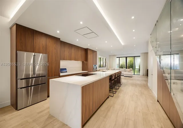 Photo 3 of Townhouse for sale at 2957 Coconut Ave, Coconut Grove, FL 33133 | MLS# A12085521 | Listing updated on 2026-10-03