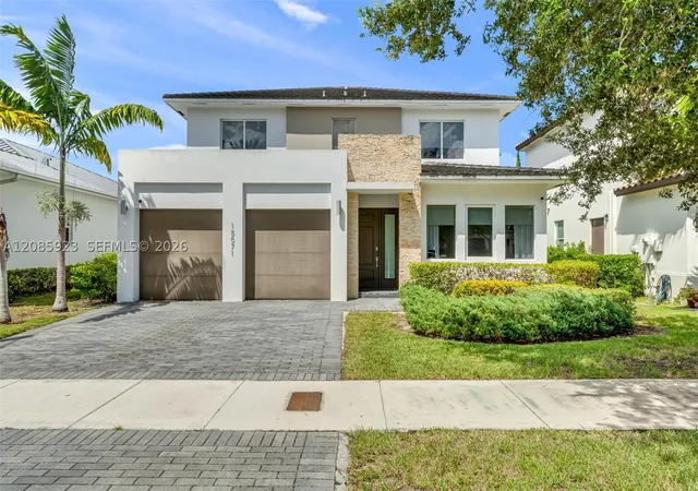 Photo 1 of Single family home for sale at 15071 Sw 176th Street, Miami, FL 33187 | MLS# A12085923 | Listing updated on 2026-09-29