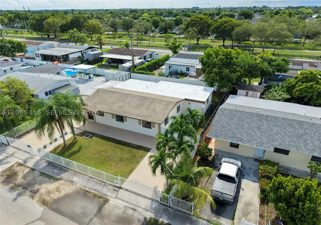 Photo 4 of Single family home for sale at 19720 SW 116th Avenue, Miami, FL 33157 | MLS# A12085815 | Listing updated on 2026-09-18