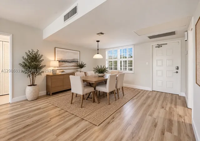 Photo 3 of Sale Pending at 555 Oaks Ln #309, Pompano Beach, FL 33069 | MLS# A12086031 | Listing updated on 2026-10-05