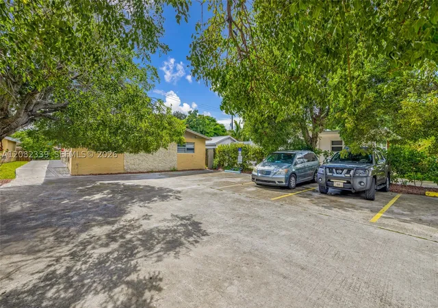 Photo 3 of House for sale at 920 S K St, Lake Worth, FL 33460 | MLS# A12082339 | Listing updated on 2026-09-10