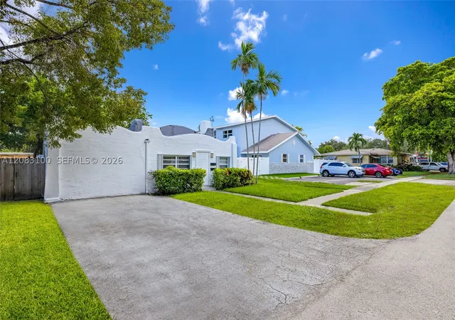 Photo 3 of Multi family home for sale at 1726 Roosevelt St, Hollywood, FL 33020 | MLS# A12083100 | Listing updated on 2026-09-10