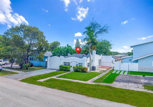 Photo 3 of House for sale at 1726 Roosevelt St, Hollywood, FL 33020 | MLS# A12083100 | Listing updated on 2026-09-10