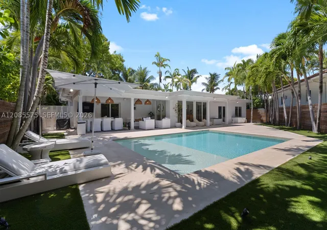 Single family home for sale at 755 Curtiswood Dr, Key Biscayne, FL 33149 | MLS# A12085575