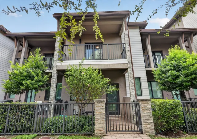 Photo 1 of Townhouse for sale at 4915 Nw 83rd Path #4915, Doral, FL 33166 | MLS# A12082212 | Listing updated on 2026-09-10