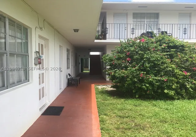 Photo 2 of Condo for sale at 1825 Cleveland St #5, Hollywood, FL 33020 | MLS# A12086313 | Listing updated on 2026-09-10