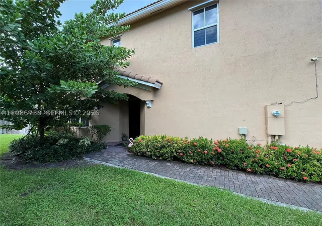 Photo 2 of Townhouse for sale at 1444 Se 24th Terrace, Homestead, FL 33035 | MLS# A12085738 | Listing updated on 2026-09-10