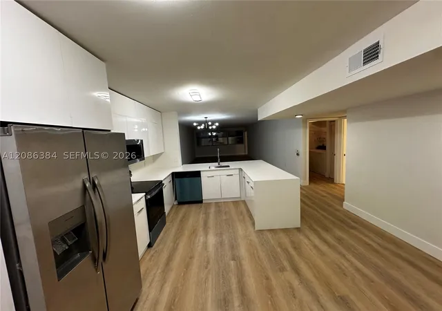Listing Photo 5 - Condo for sale in building located at 2560 Nw 103Rd Ave, Sunrise, FL 33322 - Unit #402
