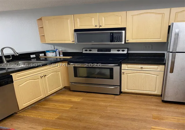 Photo 4 of Condo for sale at 9981 Nob Hl Ct #9981, Sunrise, FL 33351 | MLS# A12085405 | Listing updated on 2026-09-10