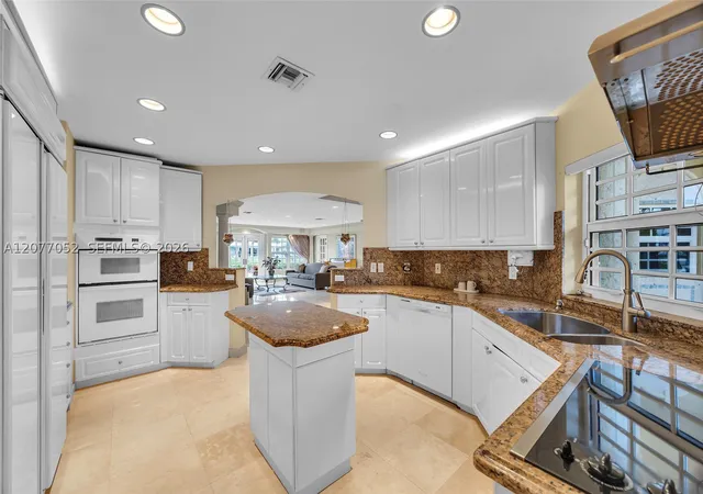 Photo 3 of Single family home for sale at 2523 Se 13th Street, Pompano Beach, FL 33062 | MLS# A12077052 | Listing updated on 2026-10-07