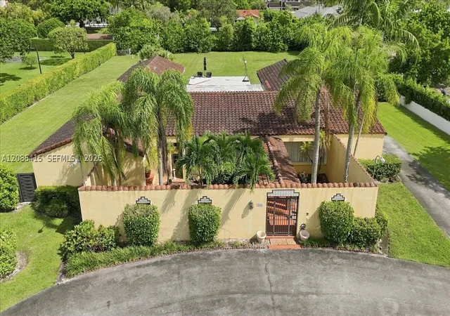 Photo 3 of Sale Pending at 9805 Sw 64th Street, Miami, FL 33173 | MLS# A12086415 | Listing updated on 2026-09-17