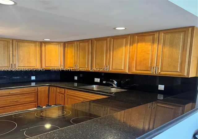 Photo 4 of Condo for sale at 20379 W Country Clb Dr #1937, Aventura, FL 33180 | MLS# A12086536 | Listing updated on 2026-09-10
