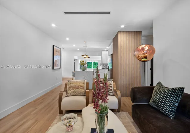 Photo 4 of Single family home for sale at 817 Tangier St, Coral Gables, FL 33134 | MLS# A12086182 | Listing updated on 2026-09-10