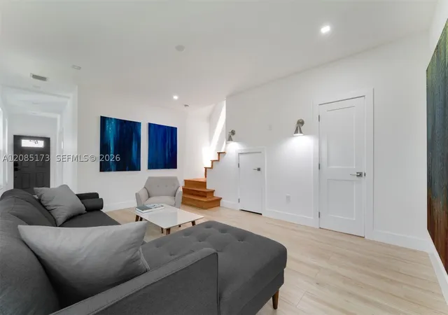 Photo 3 of Townhouse for sale at 3125 Paola Dr, Miami, FL 33133 | MLS# A12085173 | Listing updated on 2026-09-10