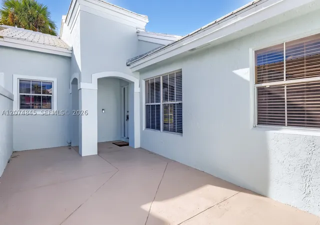 Photo 3 of Single family home for sale at 2710 Neaton Ct, Wellington, FL 33414 | MLS# A12074845 | Listing updated on 2026-09-10