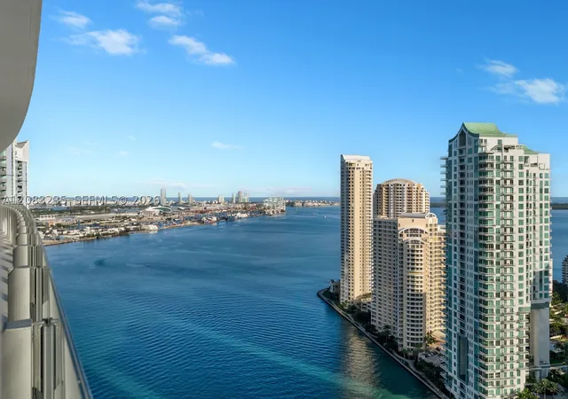 Photo 3 of Condo for sale at 300 Biscayne Blvd Way #3302E, Miami, FL 33131 | MLS# A12083235 | Listing updated on 2026-09-10