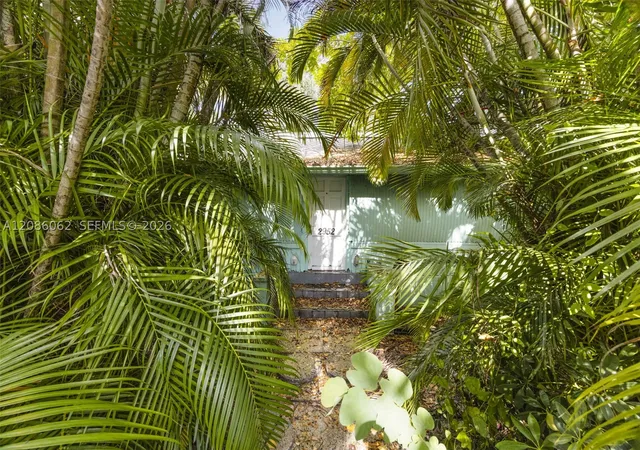 Photo 4 of Land for sale at 2952 Louise St, Coconut Grove, FL 33133 | MLS# A12086062 | Listing updated on 2026-09-10