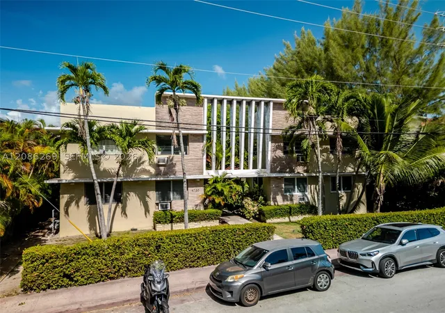 Photo 2 of Condo for sale at 4740 Pine Tree Dr #20, Miami Beach, FL 33140 | MLS# A12086269 | Listing updated on 2026-09-14