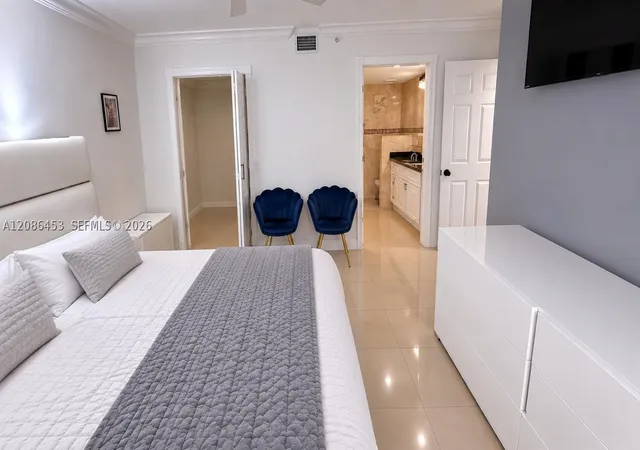 Listing Photo 4 - Condo for sale in building located at 15440 Sw 284Th St, Miami, FL 33033 - Unit #5201
