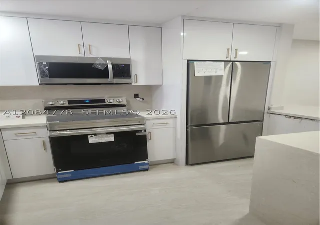 Photo 1 of Single family home for sale at 2781 N Pine Is Rd, Sunrise, FL 33322 | MLS# A12084778 | Listing updated on 2026-09-10