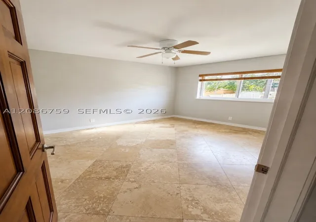 Listing Photo 4 - Condo for sale in building located at 1000 Se 15Th St, North Lauderdale, FL 33316 - Unit #205