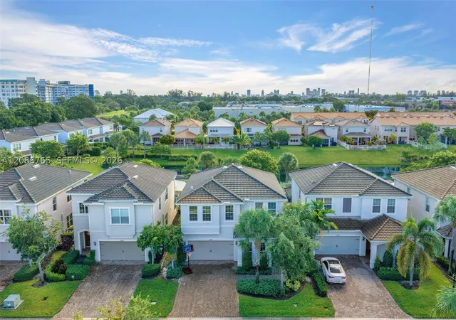 Photo 3 of Single family home for sale at 1487 Pongam Ter, Hollywood, FL 33021 | MLS# A12086765 | Listing updated on 2026-09-12