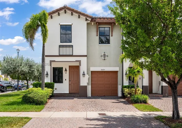 Photo 4 of Townhouse for sale at 8897 NW 103rd Avenue, Doral, FL 33178 | MLS# A12086784 | Listing updated on 2026-09-10