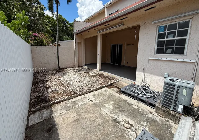 Photo 22 of Townhouse for sale at 11249 SW 33rd Circle Pl, Miami, FL 33165 | MLS# A12086712 | Listing updated on 2026-09-10