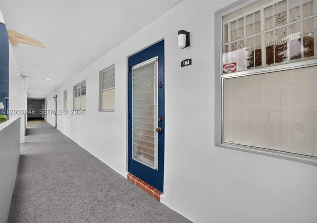 Listing Photo 3 - Condo for sale in building located at 7807 Golf Cir Dr, Margate, FL 33063 - Unit #104