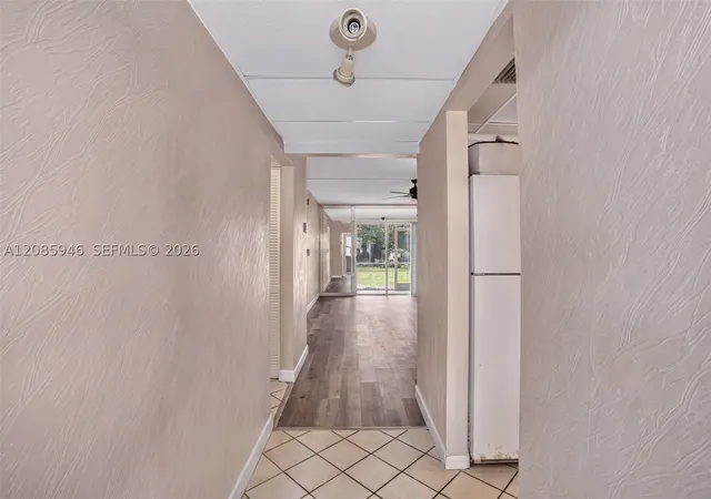 Listing Photo 4 - Condo for sale in building located at 7807 Golf Cir Dr, Margate, FL 33063 - Unit #104
