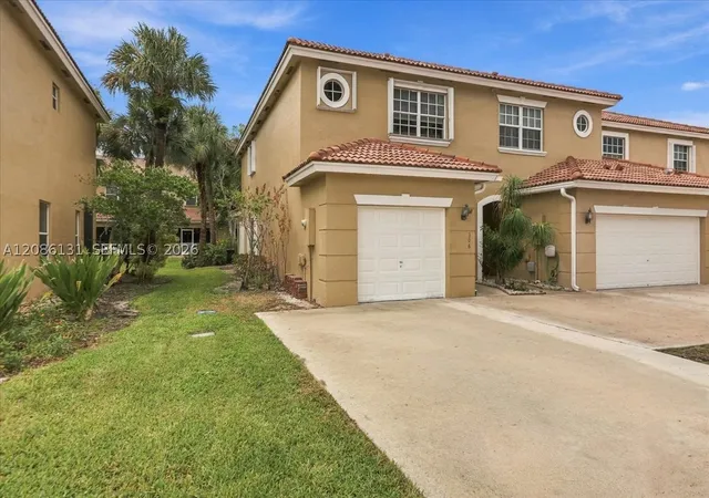 Photo 3 of Townhouse for sale at 306 SW 120th Avenue, Pembroke Pines, FL 33025 | MLS# A12086131 | Listing updated on 2026-09-12