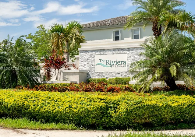Photo 1 of Townhouse for sale at 1231 Se 27th Terrace, Homestead, FL 33035 | MLS# A12087014 | Listing updated on 2026-09-11