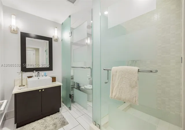 Photo 4 of Condo for sale at 5300 NW 87th Avenue #1512, Doral, FL 33178 | MLS# A12085532 | Listing updated on 2026-09-14