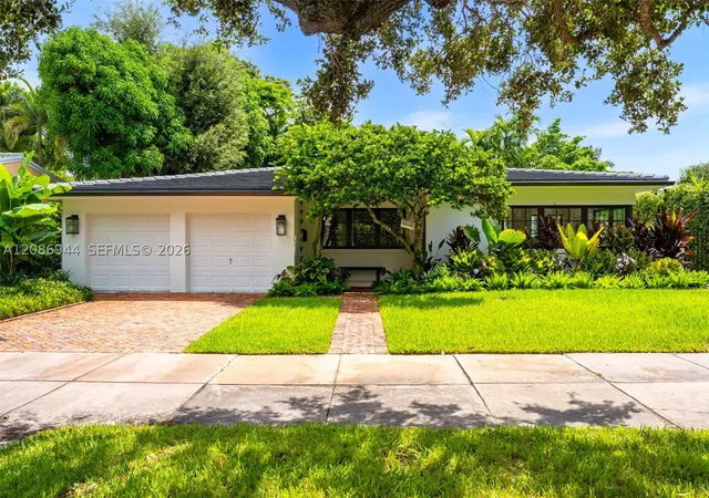 Photo 1 of Sale Pending at 6609 Maynada St, Coral Gables, FL 33146 | MLS# A12086944 | Listing updated on 2026-09-10
