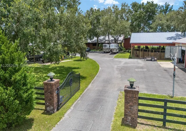 Photo 1 of Manufactured home for sale at 18800 Se 47th Place, Ocala, FL 32668 | MLS# A12082626 | Listing updated on 2026-09-11
