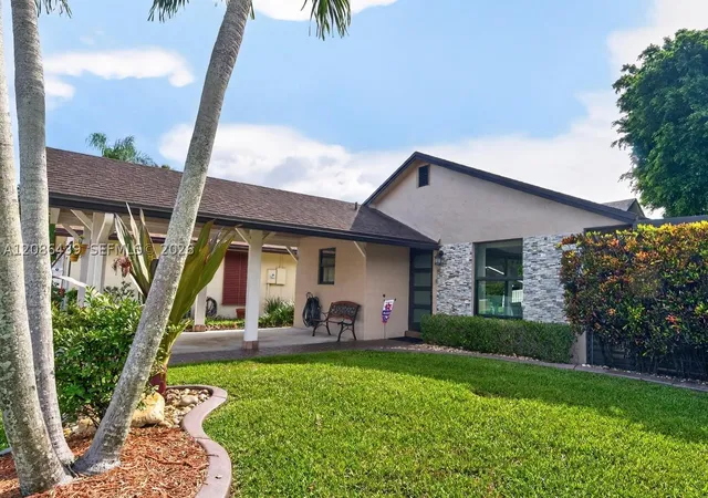 Photo 2 of Single family home for sale at 5609 Sw 97th Terrace, Cooper City, FL 33328 | MLS# A12086439 | Listing updated on 2026-09-11